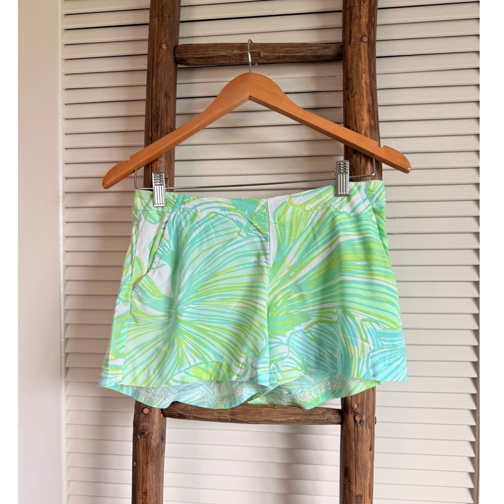 Lilly Pulitzer Green Tropical Palm Print Rayon Shorts with Lace Trim Size‎ 0